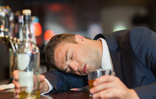 呕血-喝酒后呕血以为是胃出血，急诊科医生查出食管静脉曲张破裂