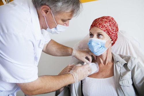 乳腺癌-洗澡自摸发现肿块，超声提示BI-RADS 4类