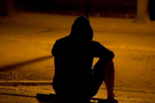 情绪低落超过两周，要警惕抑郁