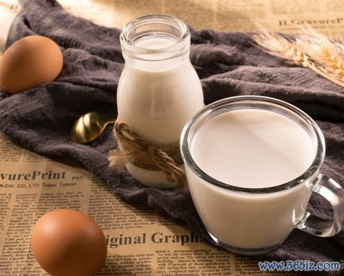 素食者最缺的维生素B12，除了吃补充剂还能怎么补