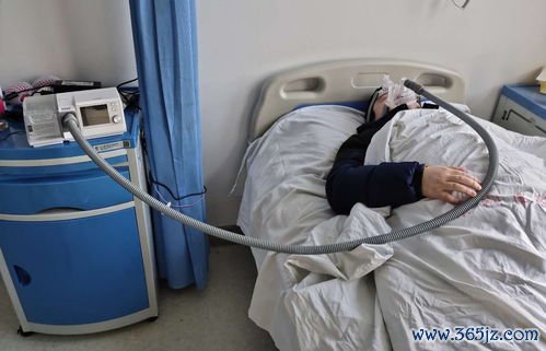 呼吸衰竭：血里氧气不够二氧化碳排不出，呼吸机帮忙