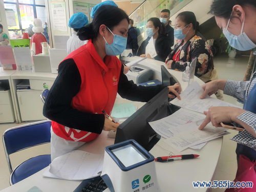 南宁市妇幼保健院官网预约：南宁市妇幼保健院与广西壮族自治区妇幼保健院对比