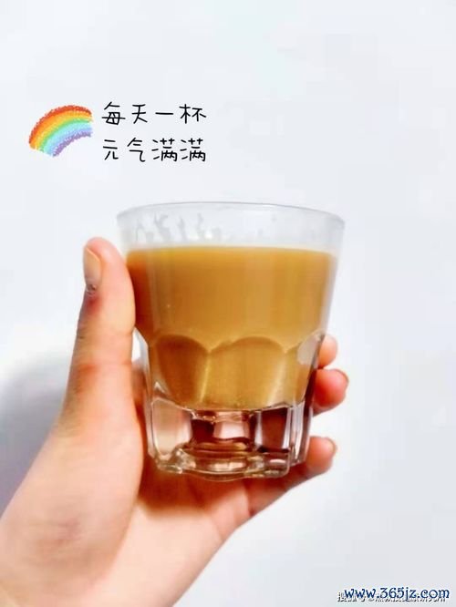 蜂蜜水减肥法怎么喝，黄金时间和水温都有讲究