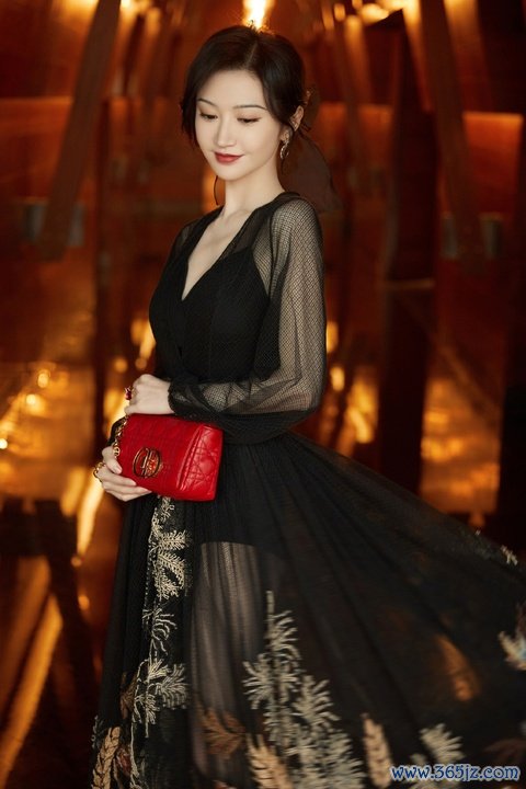 外阴溃疡：外阴溃疡，白塞病可能