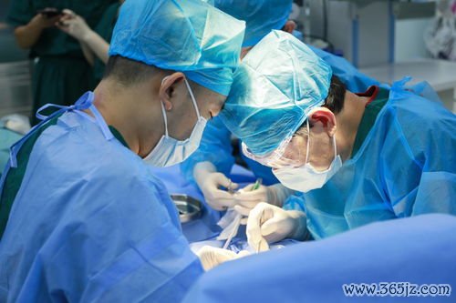 尘肺：吸了太多粉尘肺变硬，职业病得防护