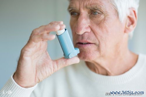 干咳：嗓子痒一直咳，晚上躺下更厉害？可能是咳嗽变异性哮喘