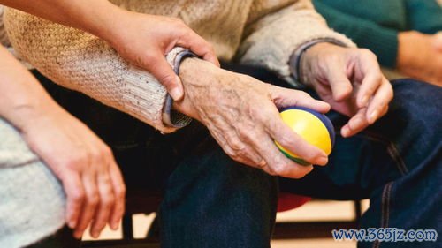 帕金森：手抖不一定都是帕金森——还有一种叫特发性震颤