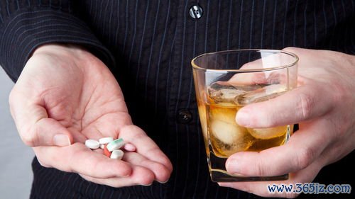 服用,降压药,这种,饮料,避开