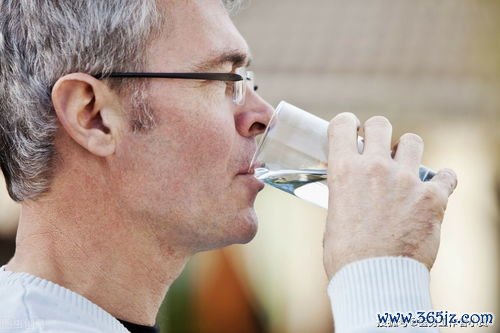 心力衰竭：心衰病人喝水都要算着喝——这些细节决定生活质量