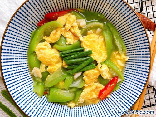 青春期白带多正常吗什么颜色需要警惕